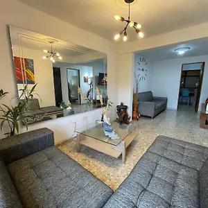 Apartamento Tu Hogar En La Eterna Primavera, Medellín