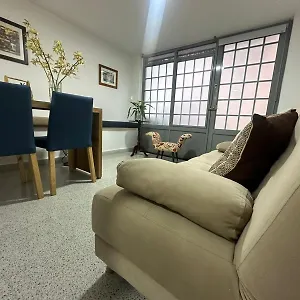Apartamento Loft Central, Cerca A Laureles Guarda Meletas Gratis!!, Medellín