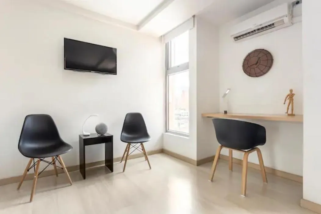 San Peter Aparta Suite En La 70 Laureles Medellín Apartamento