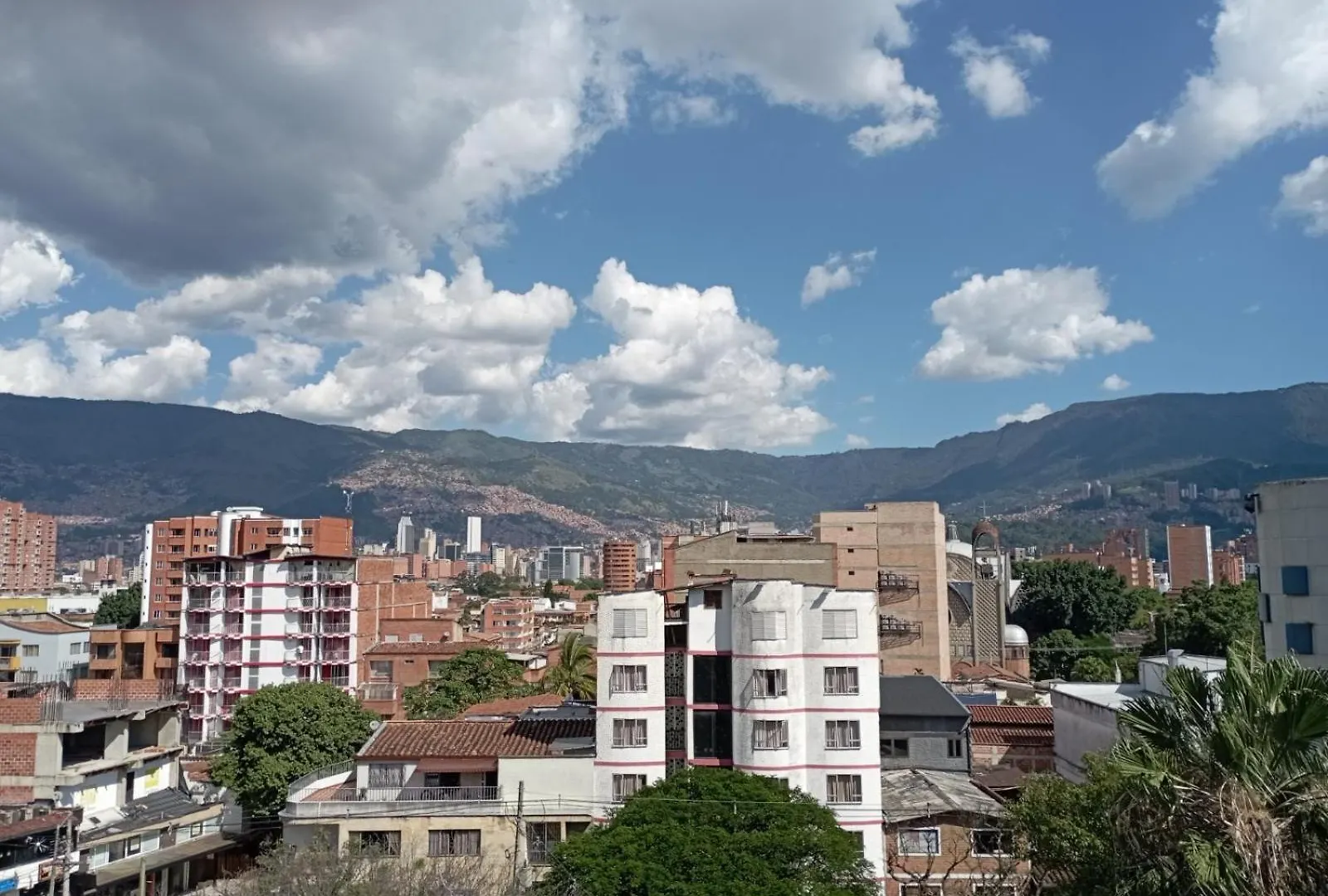 San Peter Aparta Suite En La 70 Laureles Medellín Colombia
